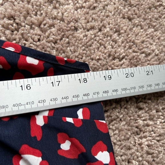 Renee C Sleeveless Blouse Top Womens Medium Animal Print Navy Blue Sleeveless - Picture 8 of 10